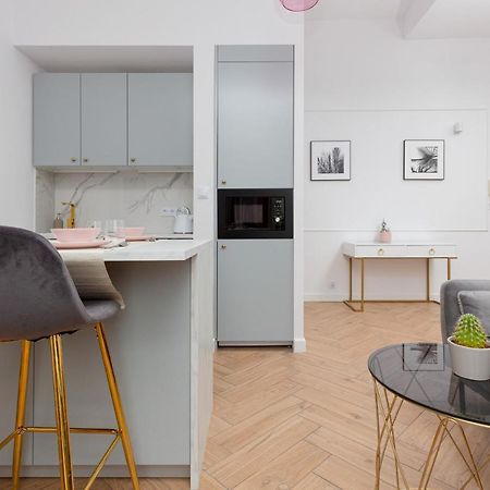 Praga Center Apartments By Noclegi Renters ワルシャワ エクステリア 写真